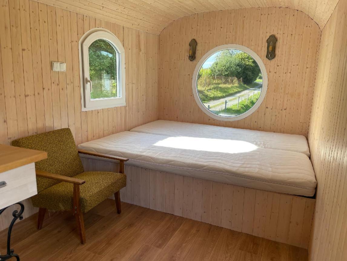 Glamping - Stylova Maringotka V Srdci Ladova Kraje, Pobliz Hlavniho Mesta Prahy Stribrna Skalice Extérieur photo